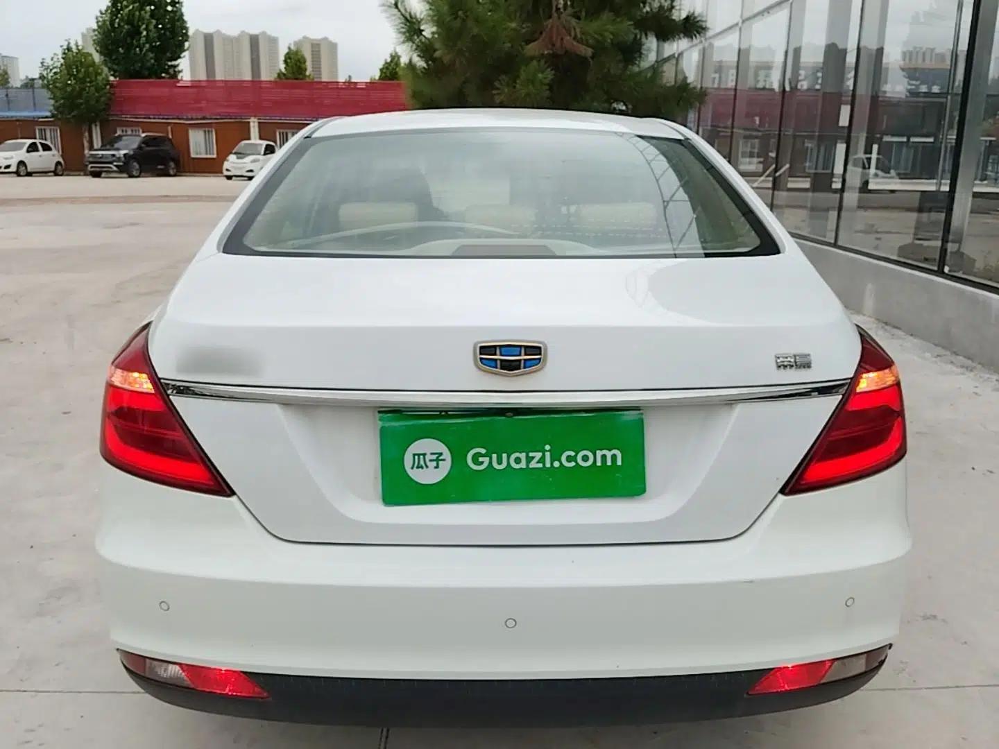 Geely Auto Emgrand 2017 Sedan Million Edition 1.5L Manual Luxury Model — миниатюра 5
