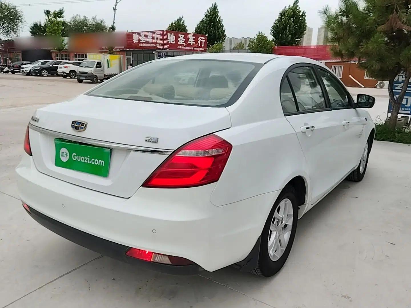 Geely Auto Emgrand 2017 Sedan Million Edition 1.5L Manual Luxury Model — миниатюра 6
