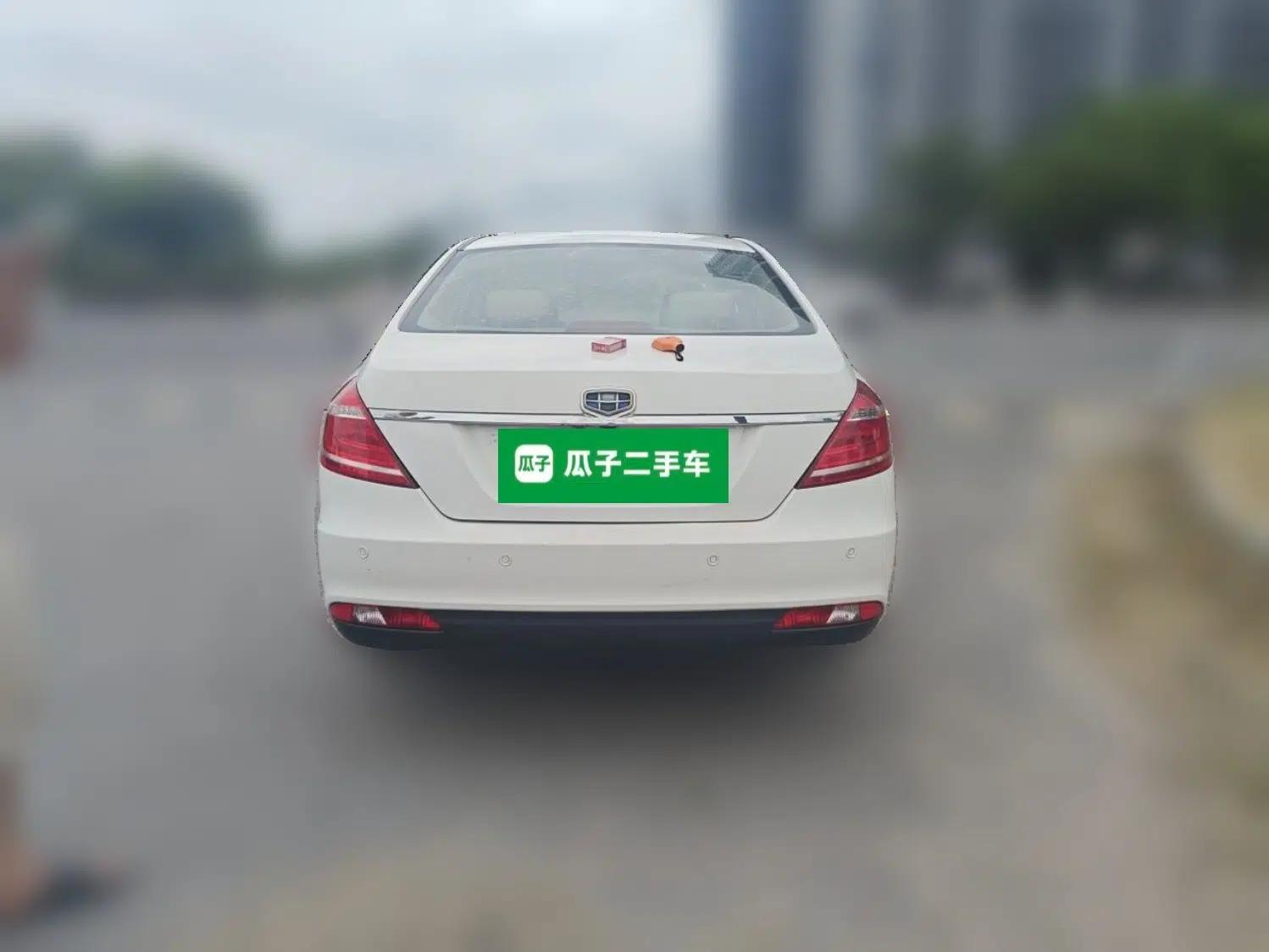 Geely Auto Emgrand 2014 Sedan 1.5L Manual Elite Model — миниатюра 5