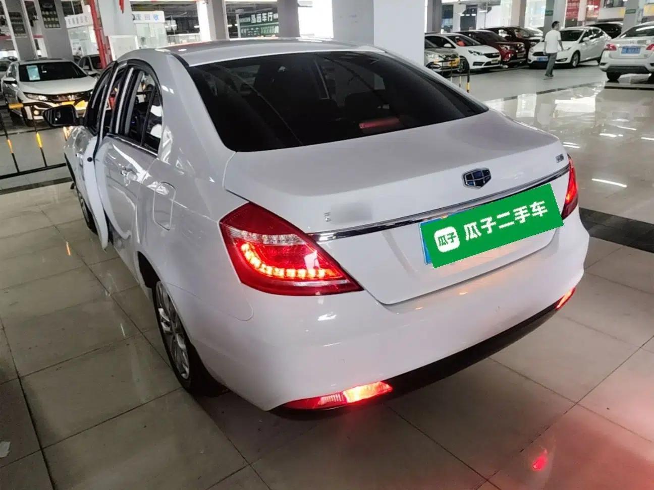 Geely Auto Emgrand 2016 Sedan 1.5L Manual Upward Edition — миниатюра 4