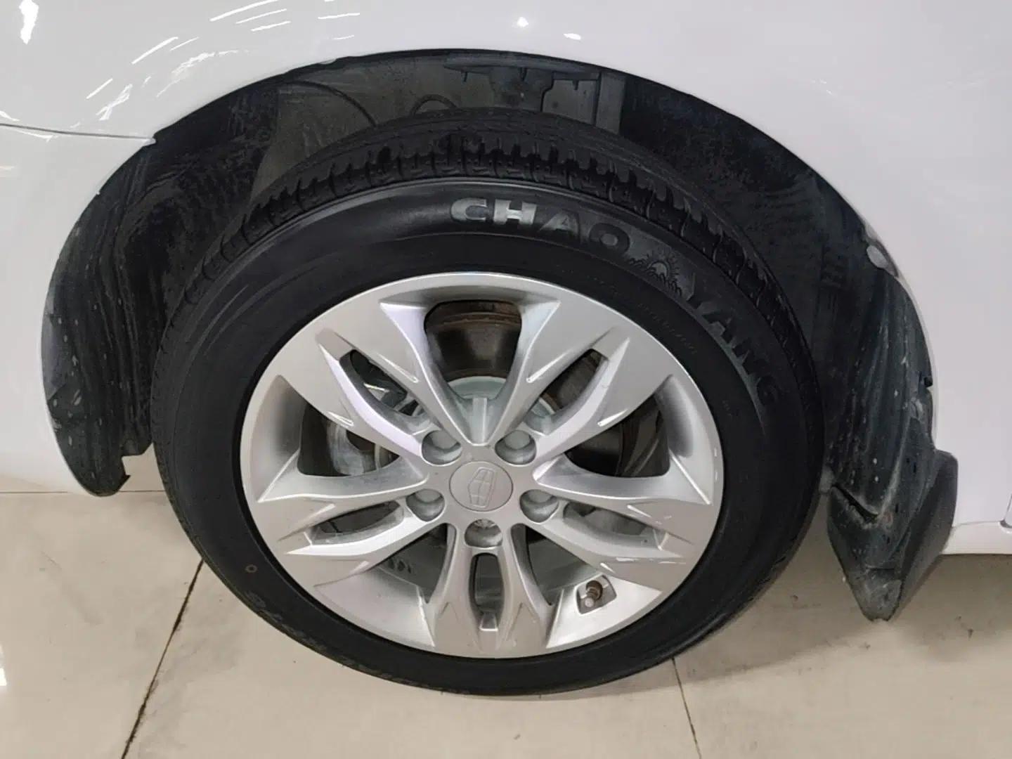 Geely Auto Emgrand 2016 Sedan 1.5L Manual Upward Edition — миниатюра 10