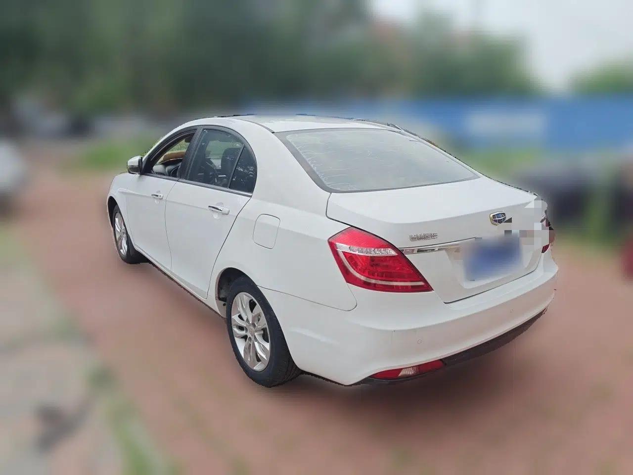 Geely Auto Emgrand 2016 Sedan 1.5L Manual Upward Edition — миниатюра 4