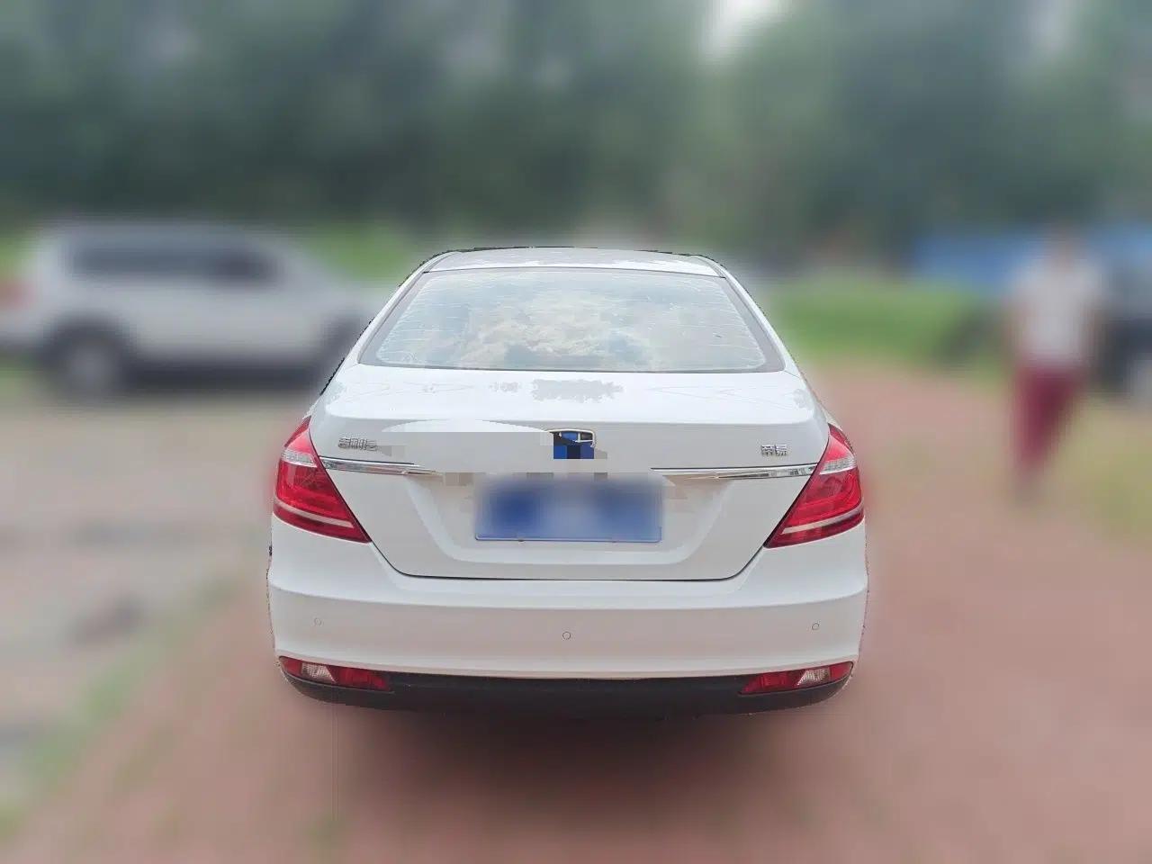 Geely Auto Emgrand 2016 Sedan 1.5L Manual Upward Edition — миниатюра 5