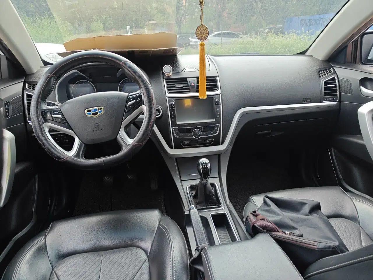 Geely Auto Emgrand 2016 Sedan 1.5L Manual Upward Edition — миниатюра 9