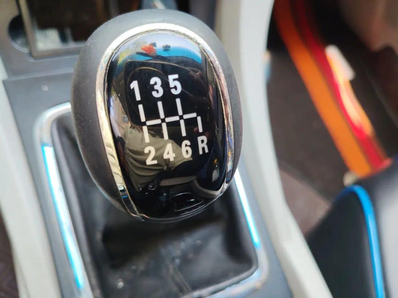 Geely Auto Emgrand 2014 Sedan 1.3T Manual Luxury Model — миниатюра 14