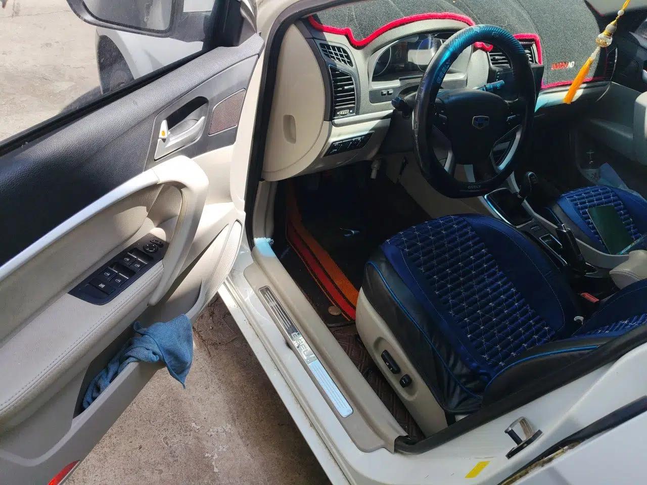 Geely Auto Emgrand 2014 Sedan 1.3T Manual Luxury Model — миниатюра 16
