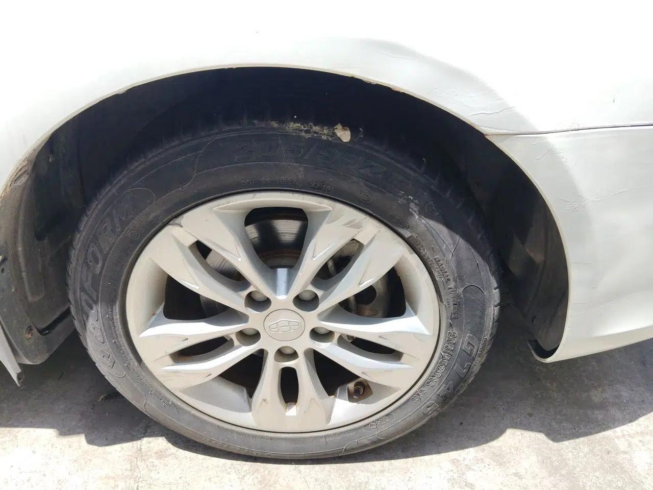 Geely Auto Emgrand 2014 Sedan 1.3T Manual Luxury Model — миниатюра 8