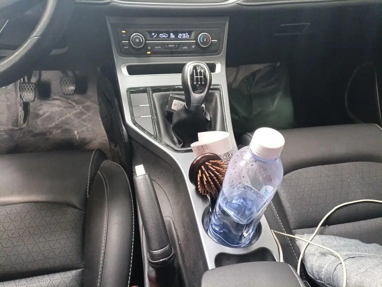 Geely Auto Emgrand 2021 UP 1.5L Manual Luxury Model — миниатюра 11