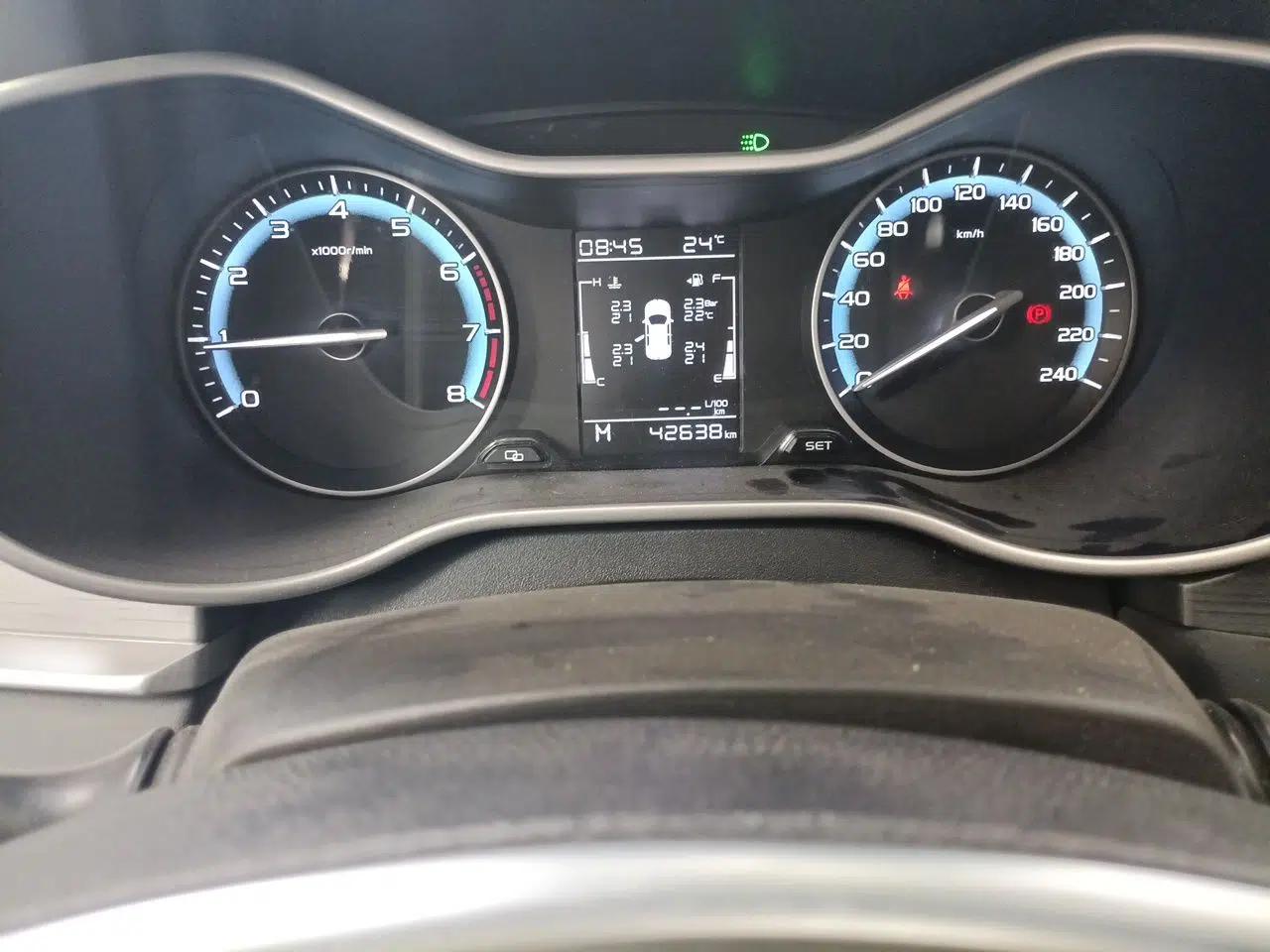 Geely Auto Emgrand 2021 UP 1.5L Manual Luxury Model — миниатюра 9