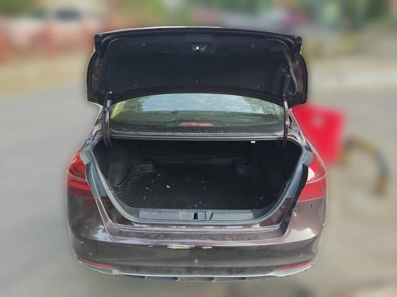Geely Auto Emgrand 2018 1.5L CVT Upward Connect Edition — миниатюра 19