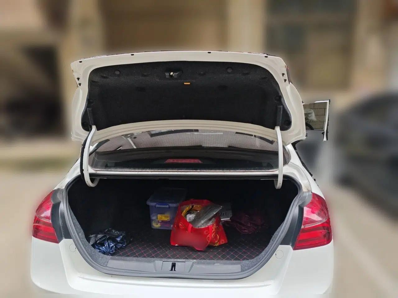 Geely Auto Emgrand 2019 Leading Edition 1.5L Manual Luxury Model China VI Standard — миниатюра 19