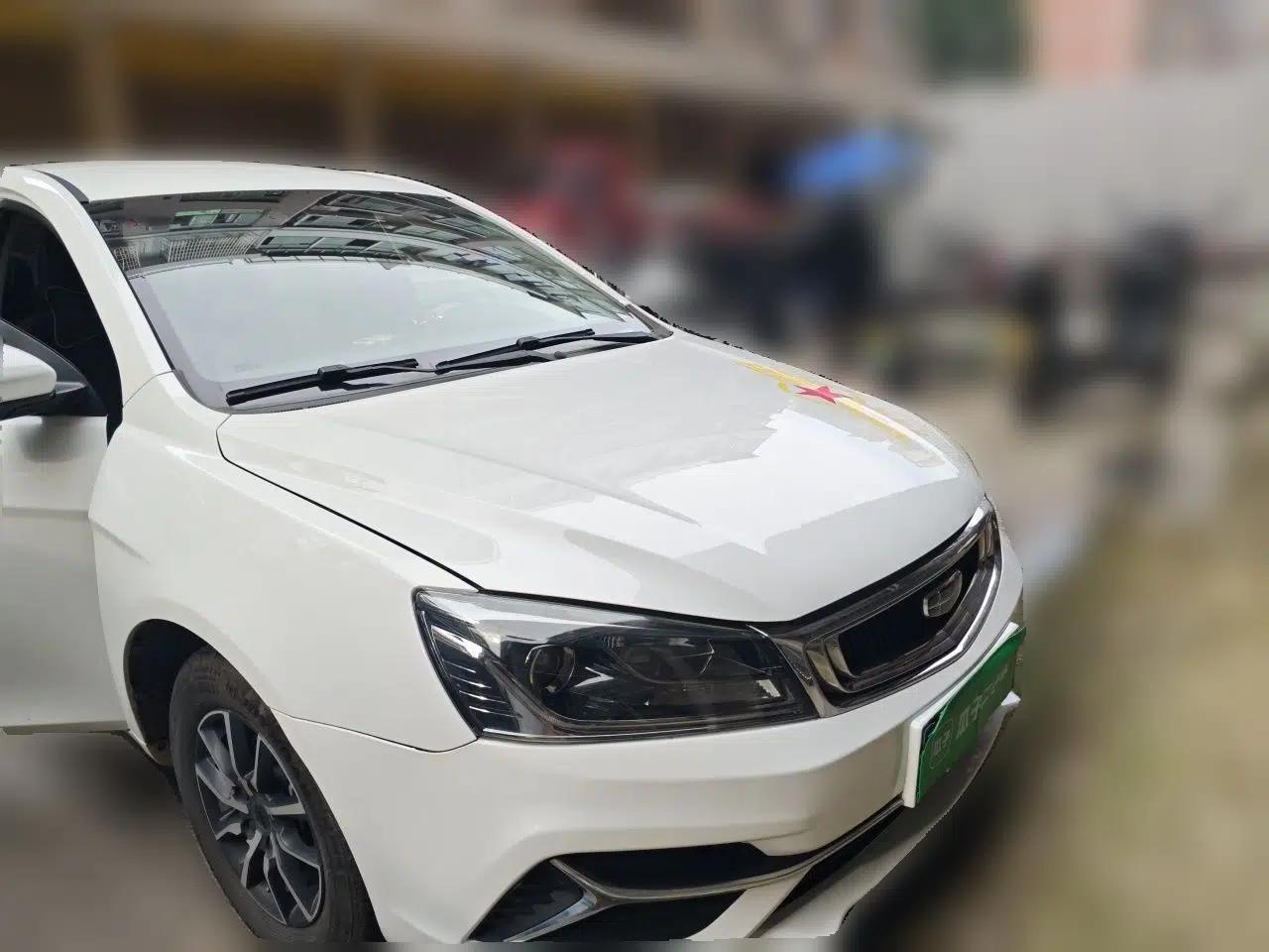 Geely Auto Emgrand 2019 Leading Edition 1.5L Manual Luxury Model China VI Standard — миниатюра 3