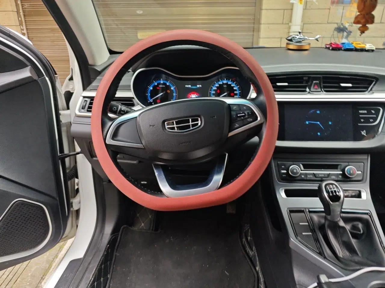 Geely Auto Emgrand 2019 Leading Edition 1.5L Manual Luxury Model China VI Standard — миниатюра 10