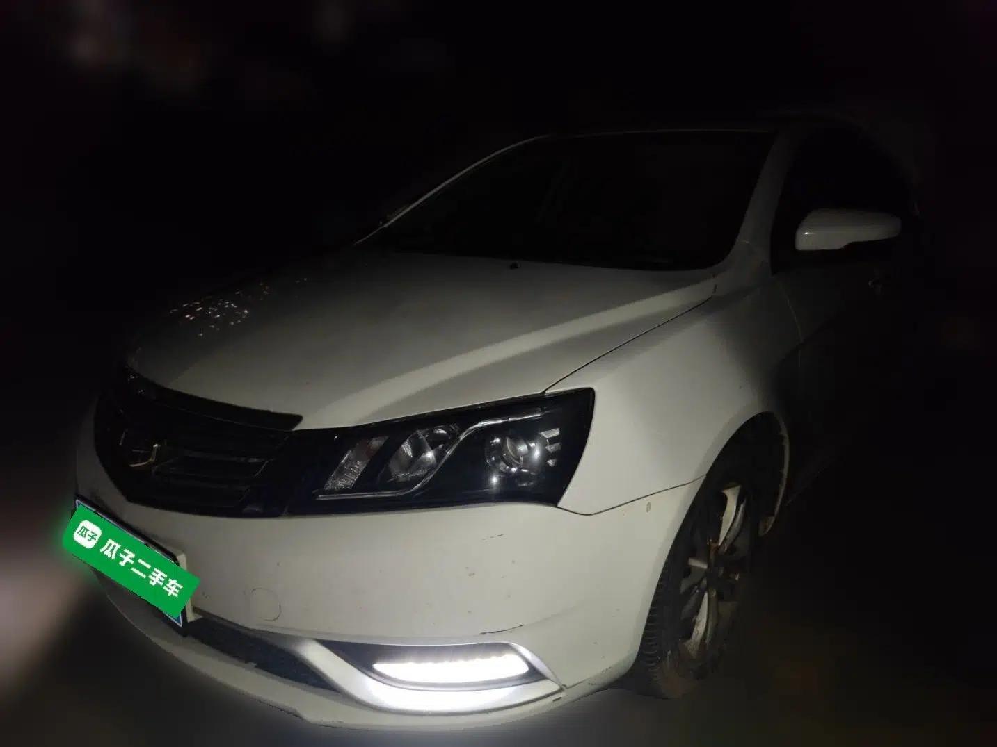 Geely Auto Emgrand 2015 Sedan 1.5L Manual - Top Trim Level — миниатюра 1