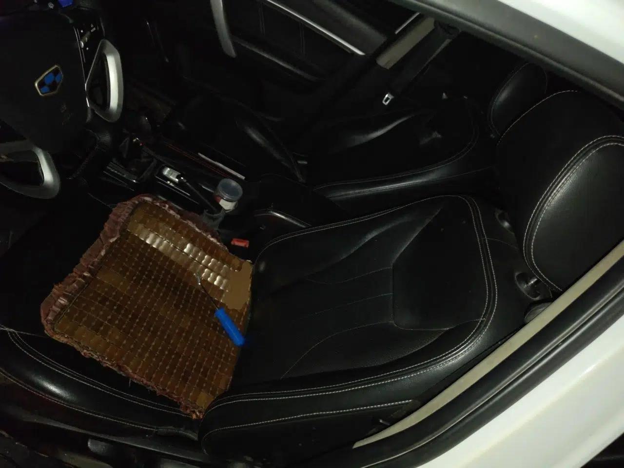 Geely Auto Emgrand 2015 Sedan 1.5L Manual - Top Trim Level — миниатюра 15
