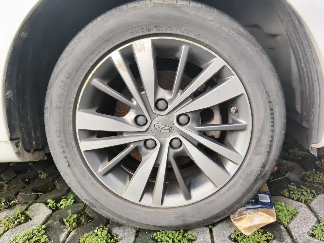Geely Auto Emgrand 2018 1.5L CVT Upward Connect Edition — миниатюра 8