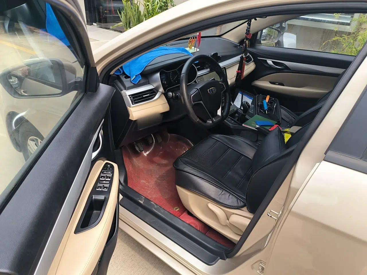 Geely Auto Emgrand 2019 Leading Edition 1.5L Manual Luxury Model China V Standard — миниатюра 16