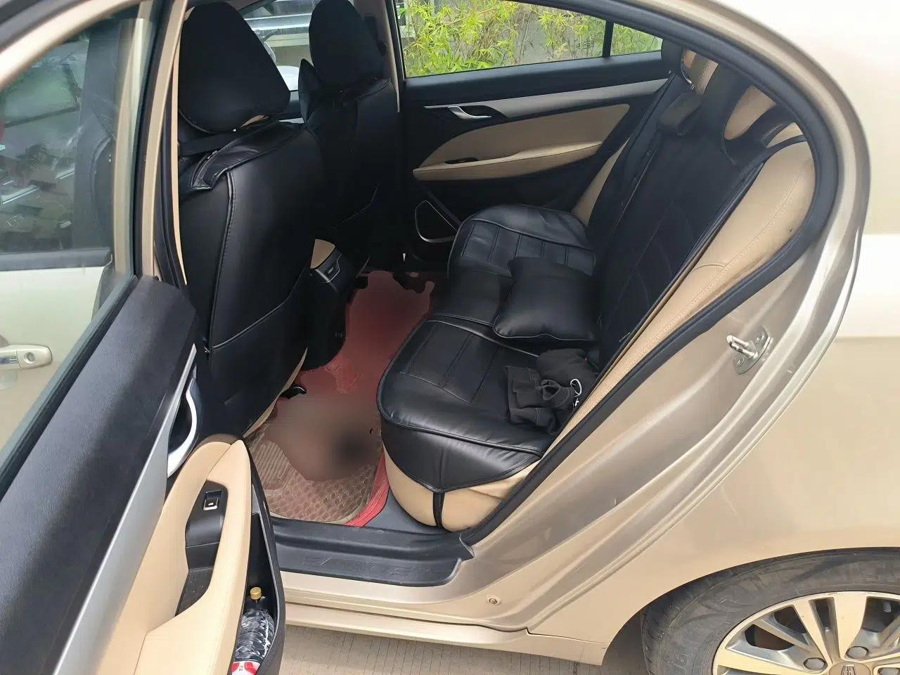 Geely Auto Emgrand 2019 Leading Edition 1.5L Manual Luxury Model China V Standard — миниатюра 17