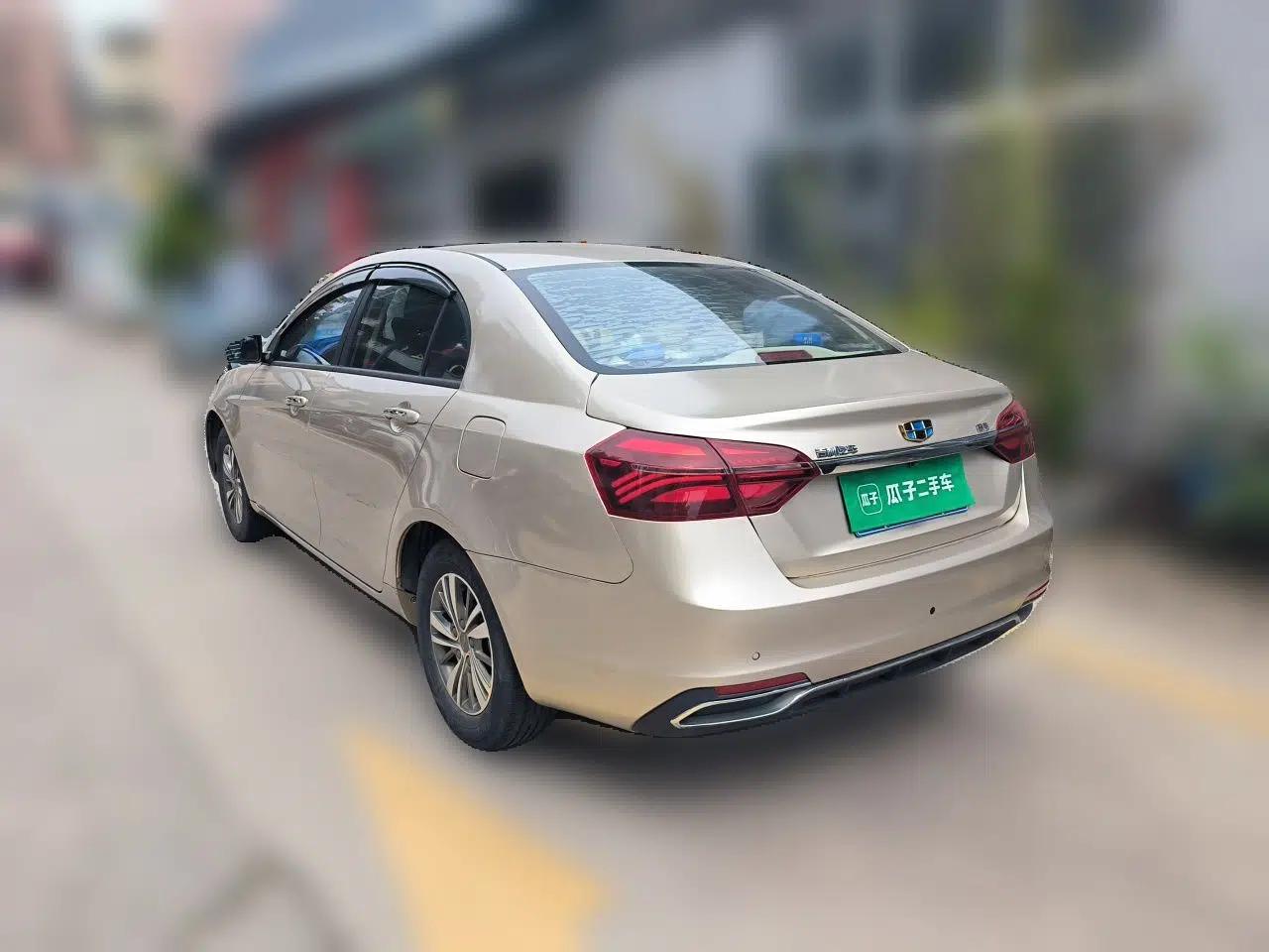 Geely Auto Emgrand 2019 Leading Edition 1.5L Manual Luxury Model China V Standard — миниатюра 4