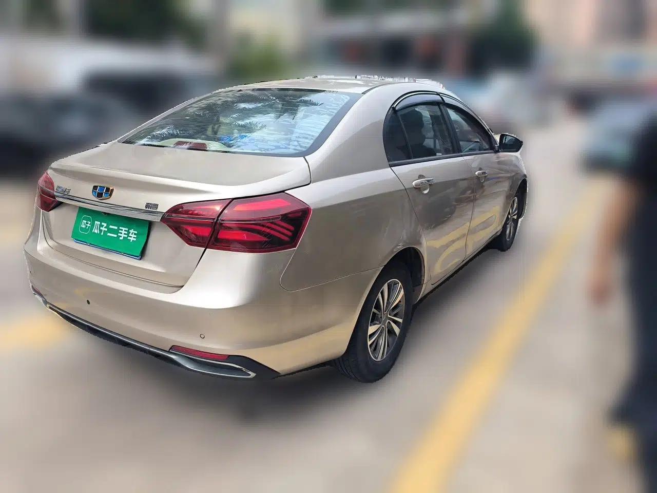 Geely Auto Emgrand 2019 Leading Edition 1.5L Manual Luxury Model China V Standard — миниатюра 6