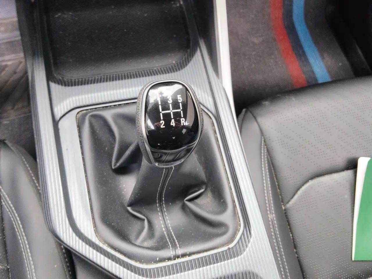 Geely Auto Emgrand 2023 4th Generation Champion Edition 1.5L Manual Luxury Model — миниатюра 14