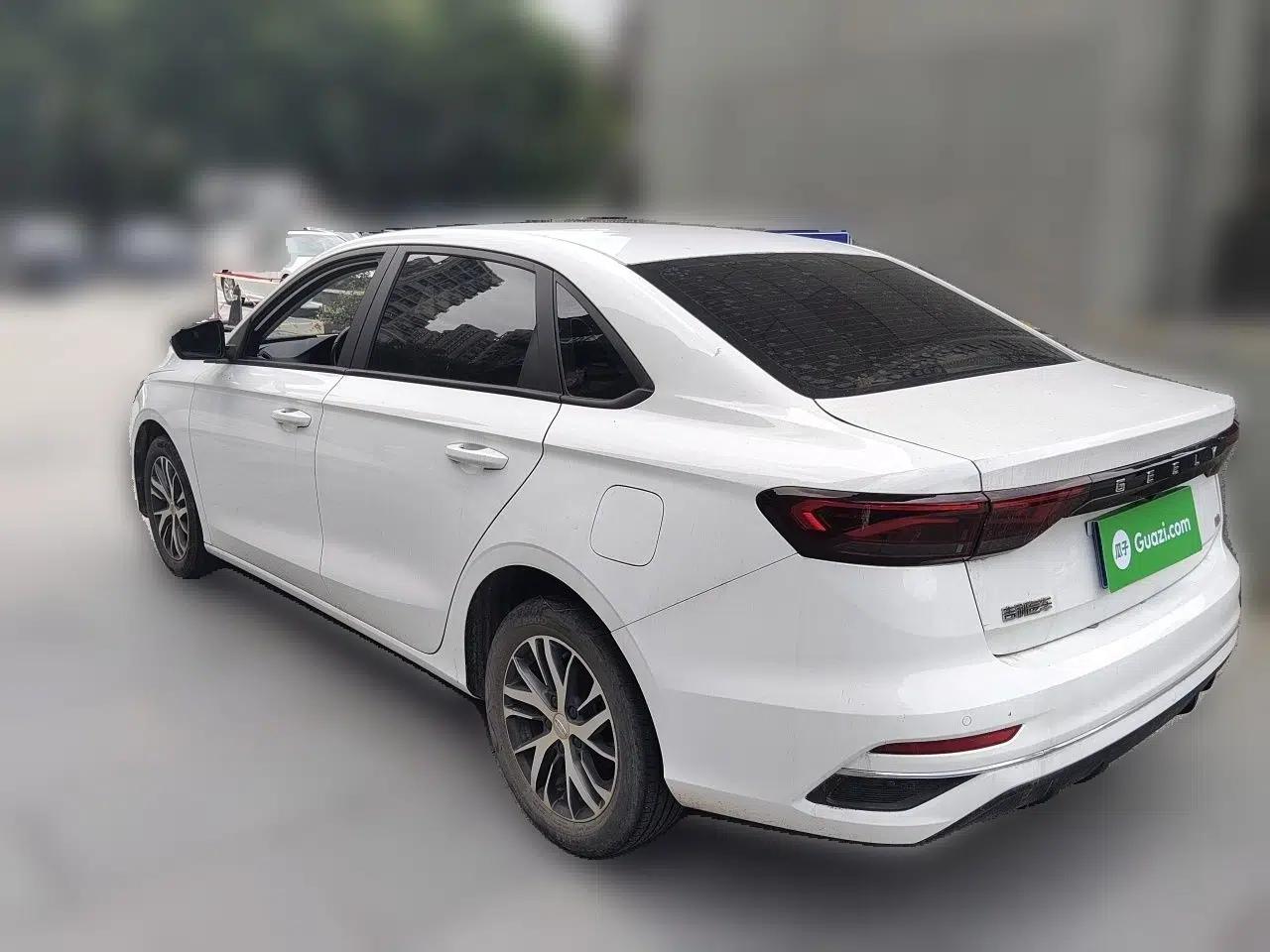 Geely Auto Emgrand 2023 4th Generation Champion Edition 1.5L Manual Luxury Model — миниатюра 4
