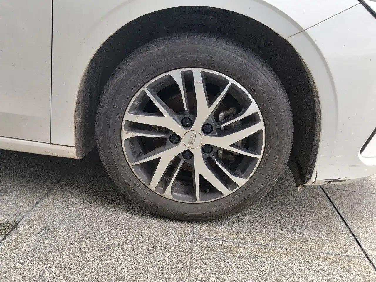 Geely Auto Emgrand 2023 4th Generation Champion Edition 1.5L Manual Luxury Model — миниатюра 8