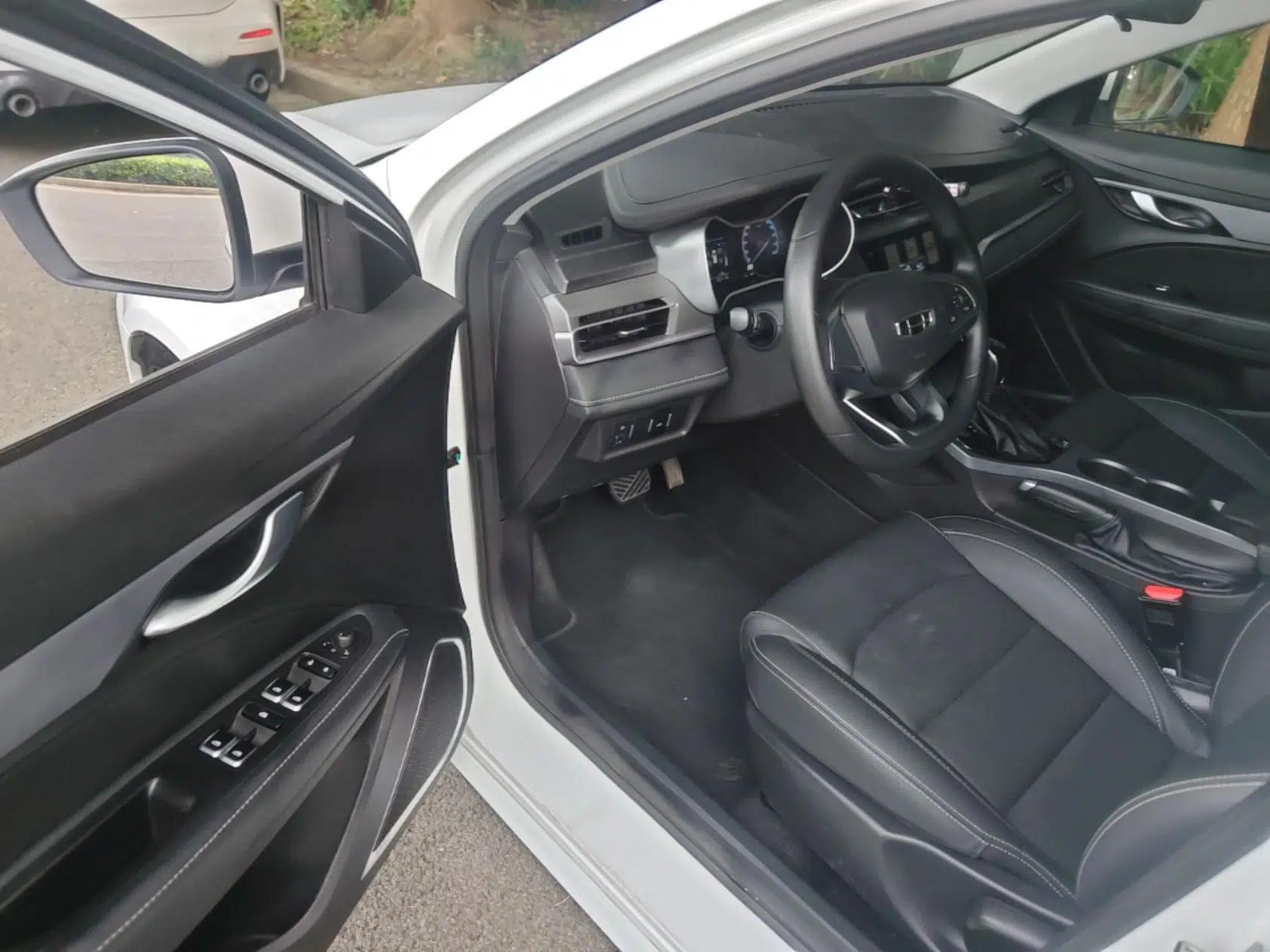 Geely Auto Emgrand 2021 UP 1.5L CVT Comfort Model — миниатюра 18