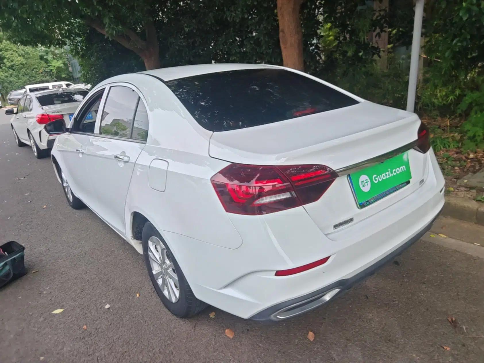 Geely Auto Emgrand 2021 UP 1.5L CVT Comfort Model — миниатюра 4