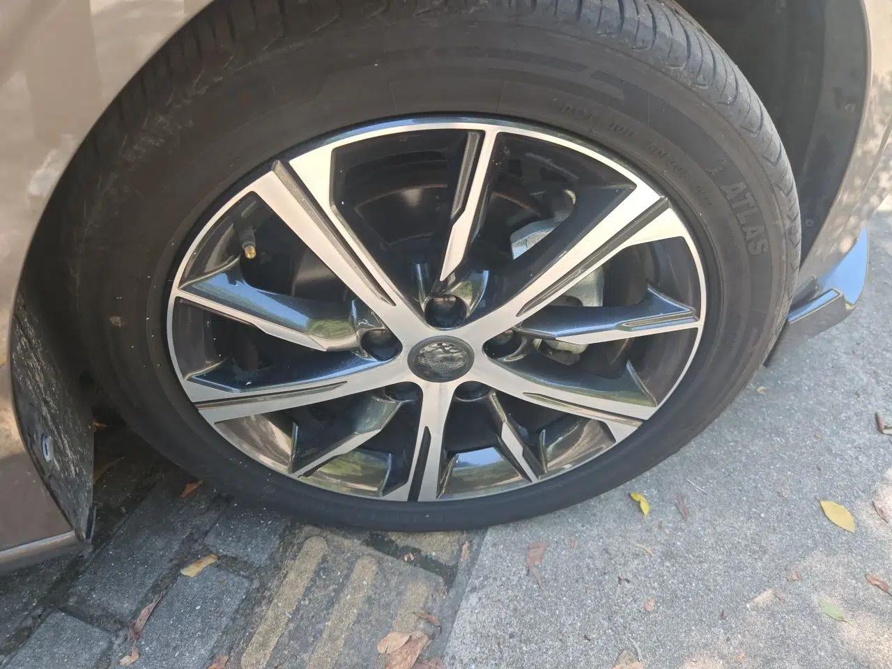 Geely Auto Emgrand 2022 4th Generation 1.5L CVT Luxury Model — миниатюра 8