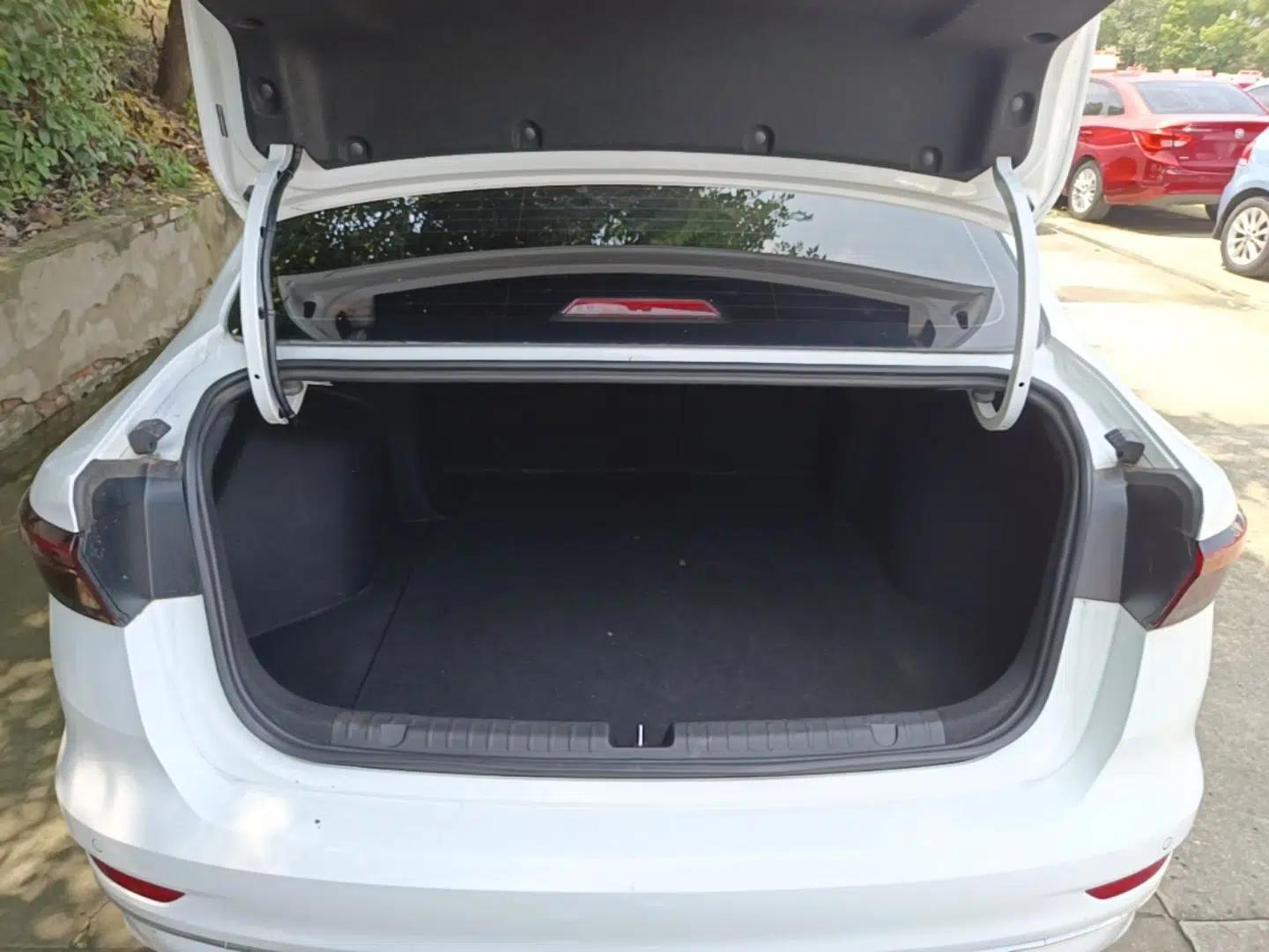 Geely Auto Emgrand 2023 4th Generation Champion Edition 1.5L CVT Prestige Model — миниатюра 22