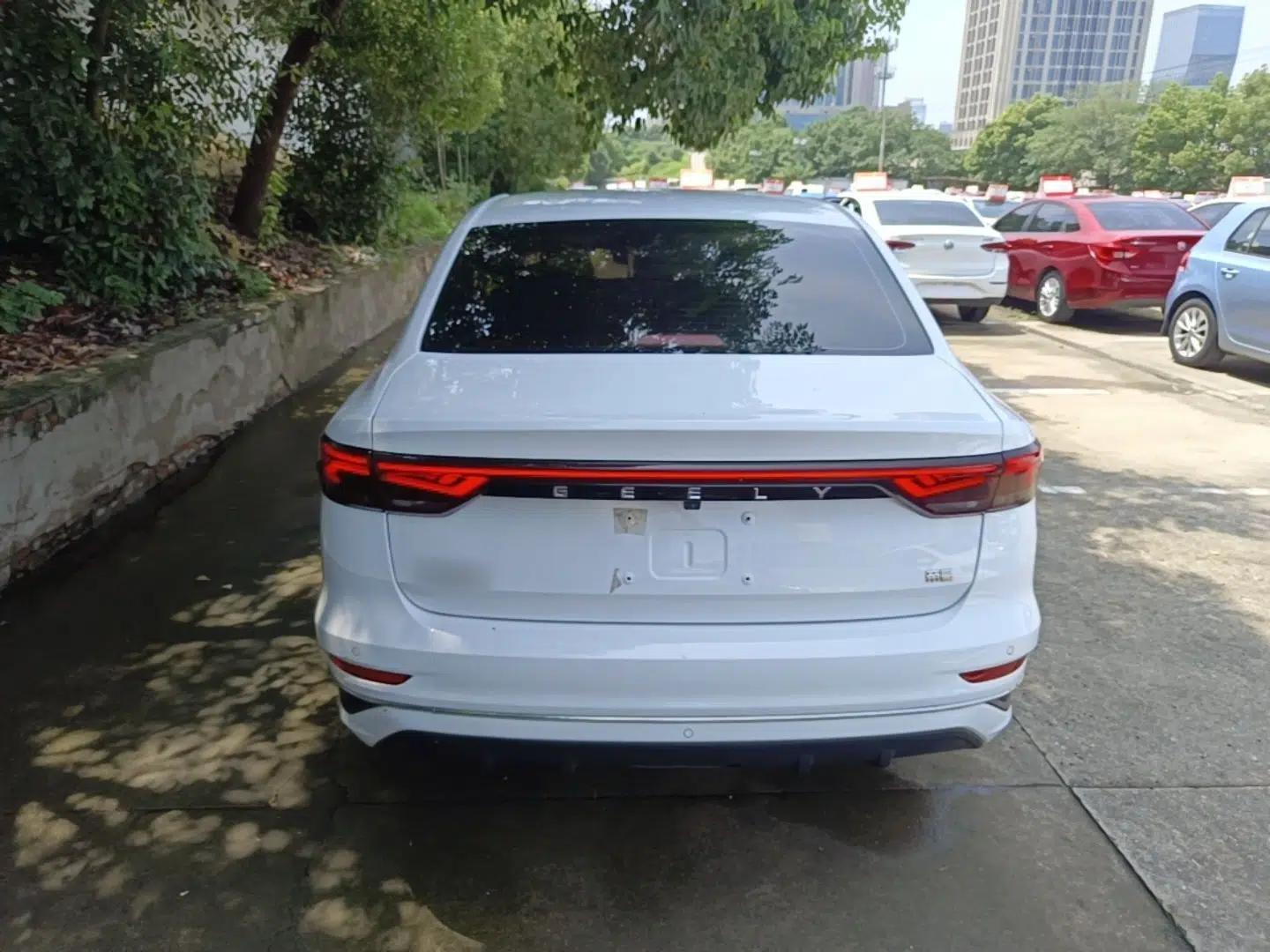 Geely Auto Emgrand 2023 4th Generation Champion Edition 1.5L CVT Prestige Model — миниатюра 5