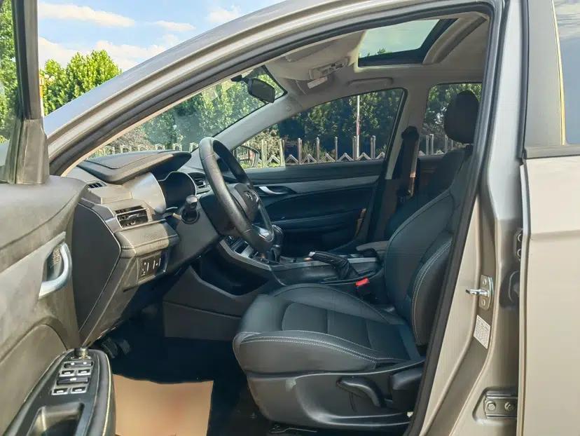 Geely Auto Emgrand 2020 1.5L Manual Luxury Model — миниатюра 13