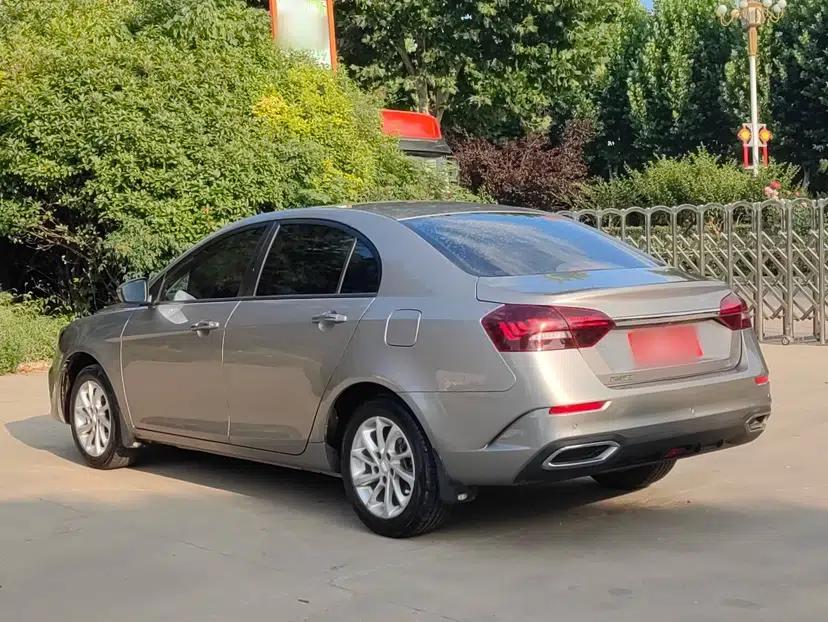 Geely Auto Emgrand 2020 1.5L Manual Luxury Model — миниатюра 5