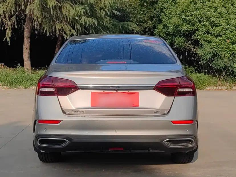 Geely Auto Emgrand 2020 1.5L Manual Luxury Model — миниатюра 6