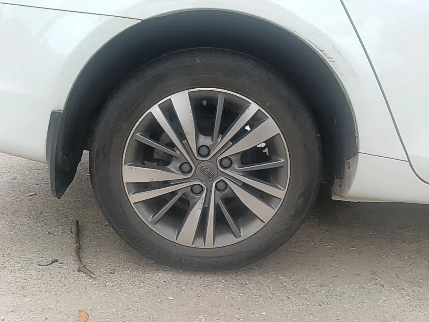 Geely Auto Emgrand 2018 1.5L CVT Upward Connect Edition — миниатюра 11