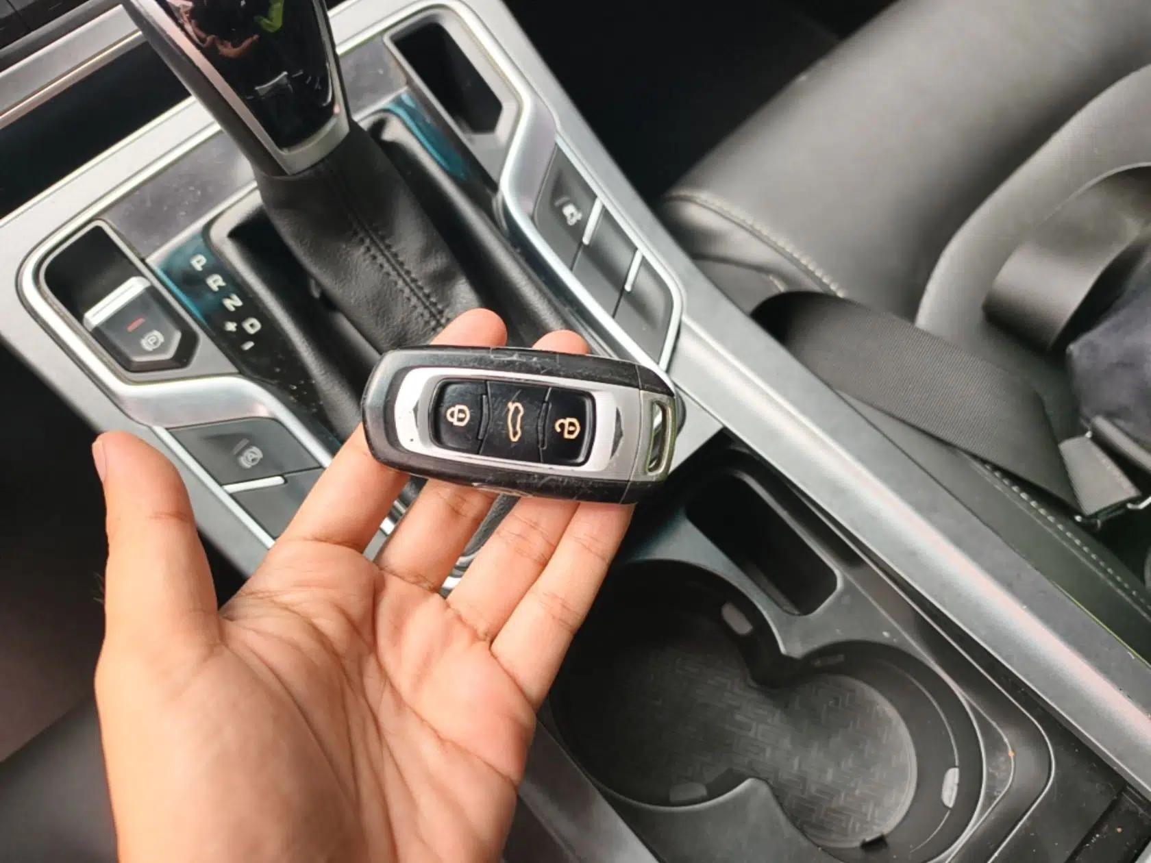 Geely Auto Emgrand 2018 1.5L CVT Upward Connect Edition — миниатюра 28