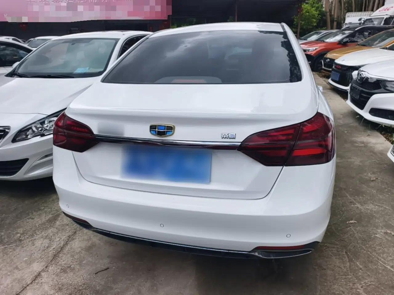 Geely Auto Emgrand 2018 1.5L CVT Upward Connect Edition — миниатюра 5