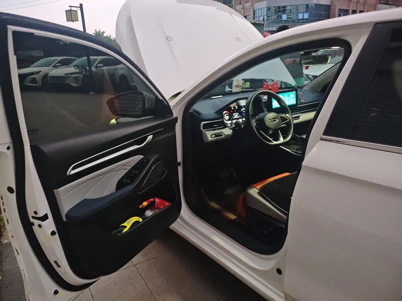 Geely Auto Emgrand 2022 4th Generation 1.5L CVT Flagship Model — миниатюра 16