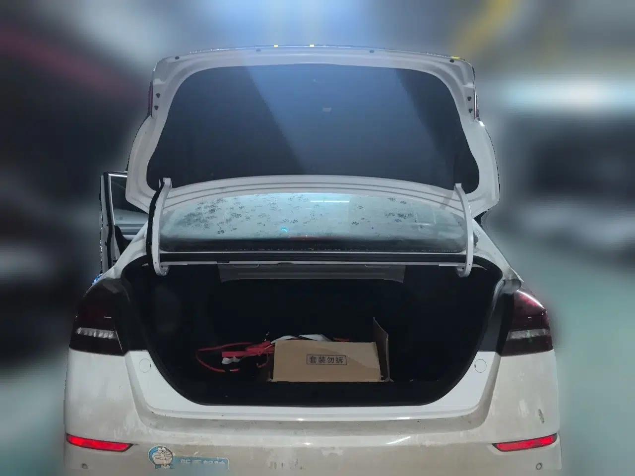 Geely Auto Emgrand 2021 UP 1.5L CVT Luxury Model — миниатюра 19