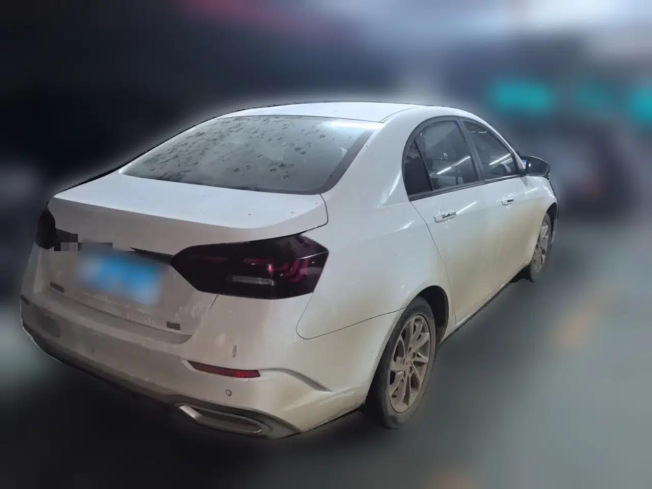 Geely Auto Emgrand 2021 UP 1.5L CVT Luxury Model — миниатюра 6