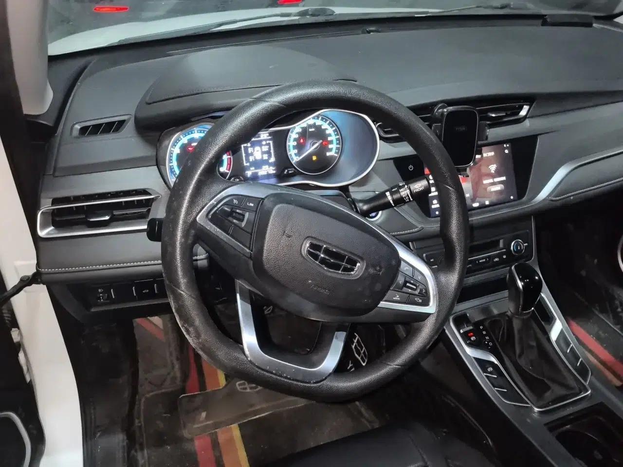 Geely Auto Emgrand 2021 UP 1.5L CVT Luxury Model — миниатюра 10