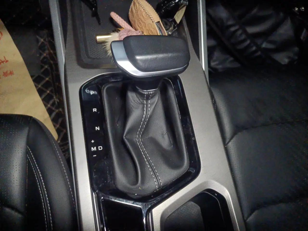 Geely Auto Emgrand 2022 4th Generation 1.5L CVT Luxury Model — миниатюра 14