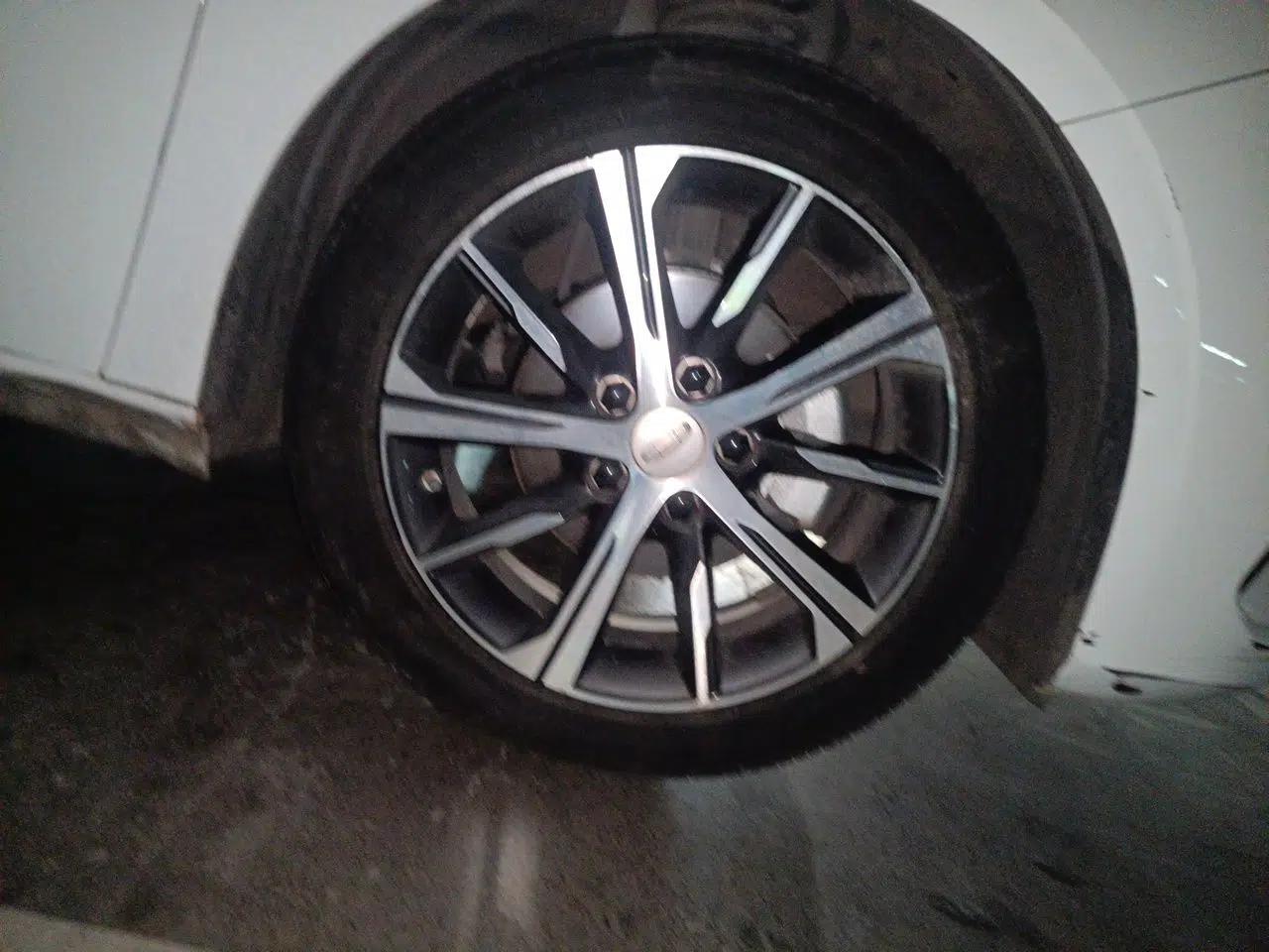 Geely Auto Emgrand 2022 4th Generation 1.5L CVT Luxury Model — миниатюра 8