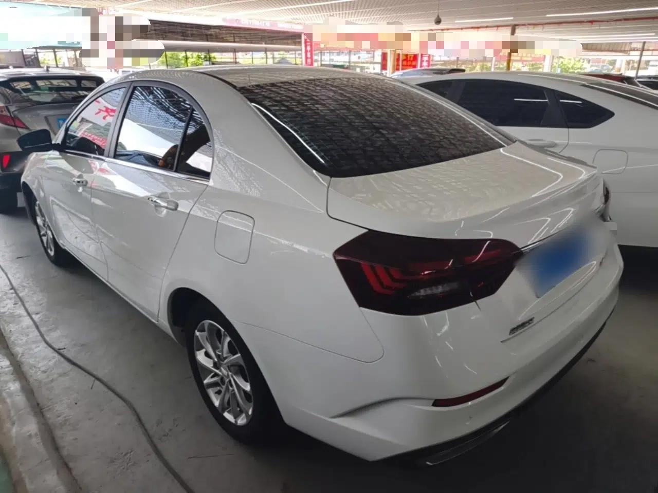 Geely Auto Emgrand 2021 UP 1.5L CVT Advanced Edition — миниатюра 4