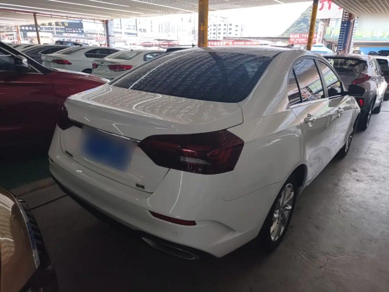 Geely Auto Emgrand 2021 UP 1.5L CVT Advanced Edition — миниатюра 6