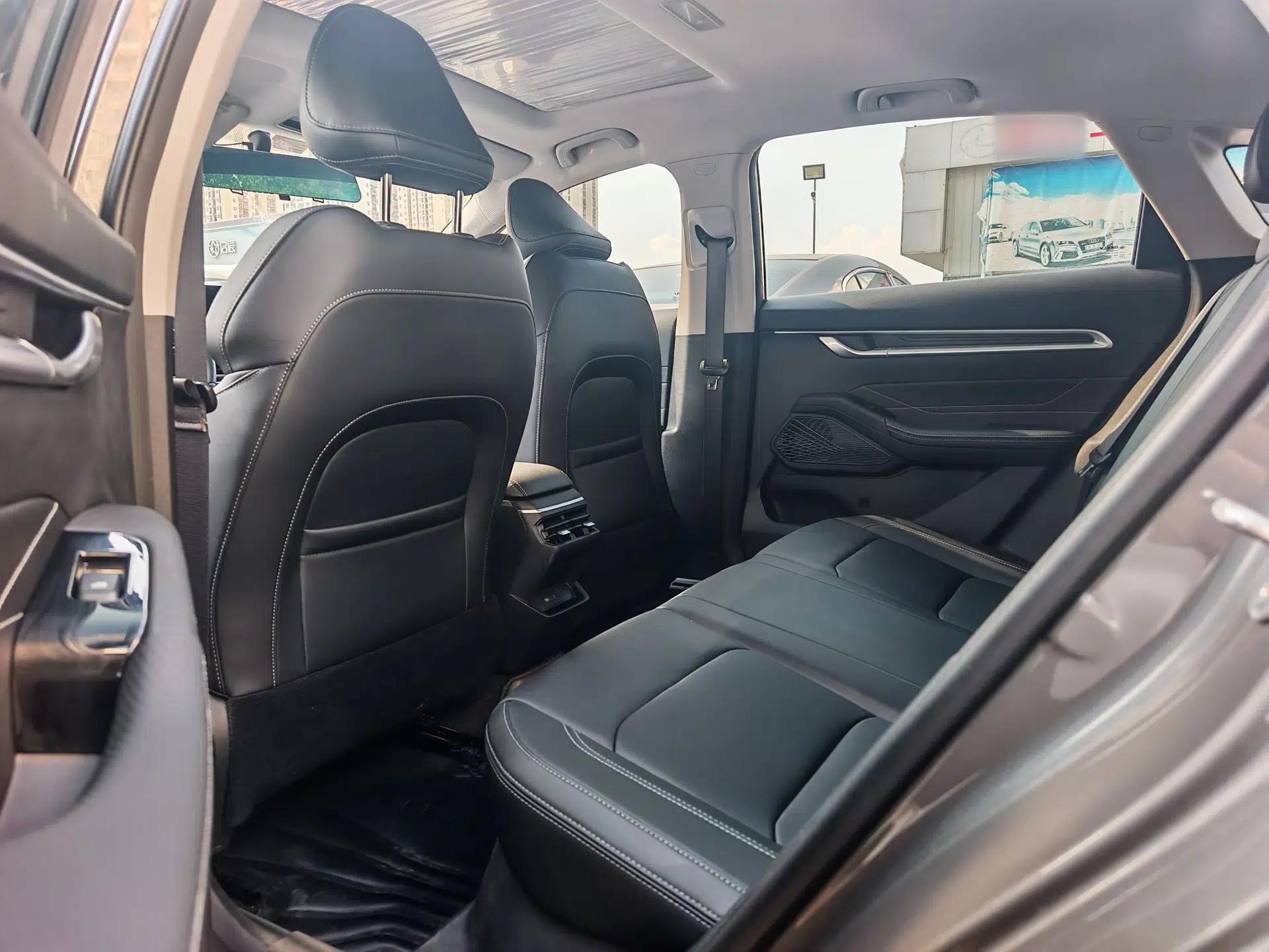 Geely Auto Emgrand 2025 4th Generation 1.5L CVT Luxury Version — миниатюра 19
