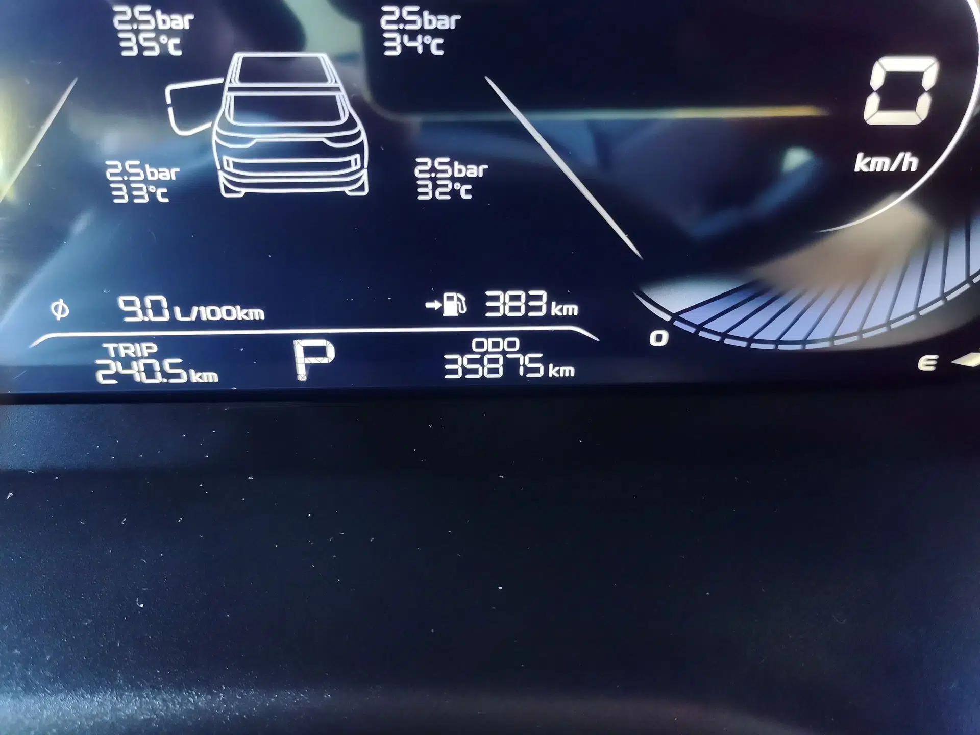 Geely Auto Emgrand 2022 4th Generation 1.5L CVT Luxury Model — миниатюра 12