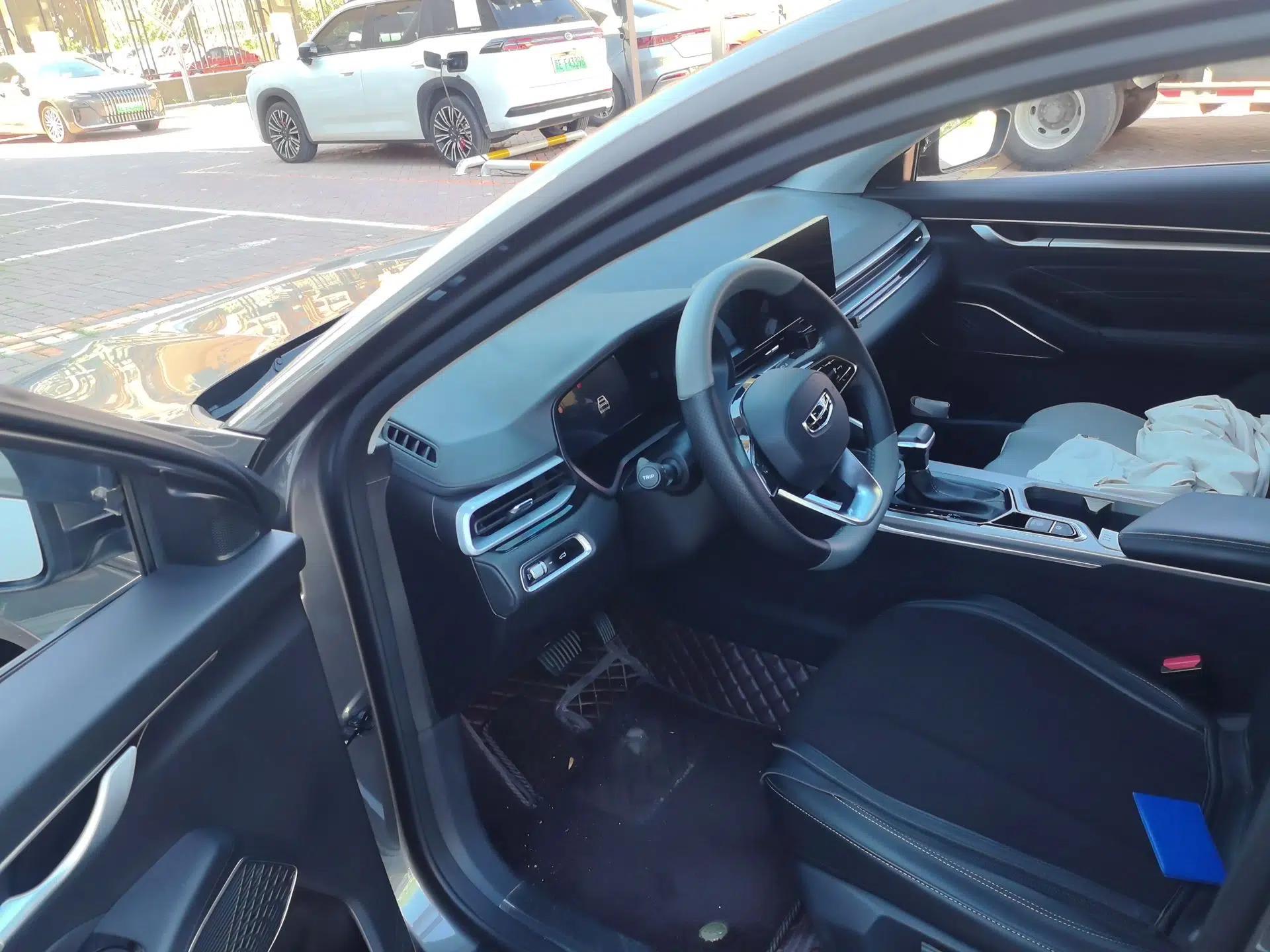 Geely Auto Emgrand 2022 4th Generation 1.5L CVT Luxury Model — миниатюра 16