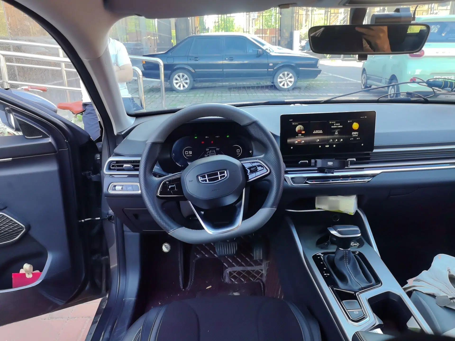 Geely Auto Emgrand 2022 4th Generation 1.5L CVT Luxury Model — миниатюра 10